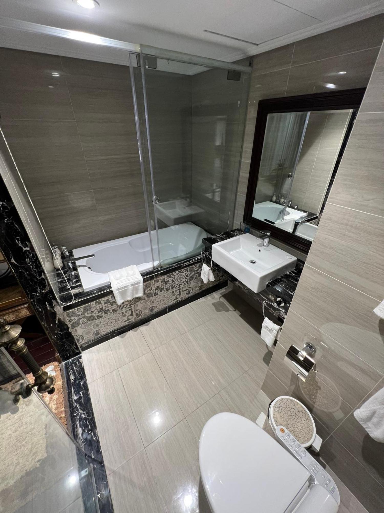 Jb Serviced Apartment Hanoi Exterior photo